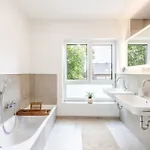 Strandhaus, Bis Zu 8 Personen, Mit Garten, 250 Meter Fusslaeufig Zum * 렘부르흐