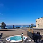 펜션 Strandhaus, Bis Zu 8 Personen, Mit Garten, 250 Meter Fusslaeufig Zum