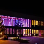 펜션 Strandhaus, Bis Zu 8 Personen, Mit Garten, 250 Meter Fusslaeufig Zum