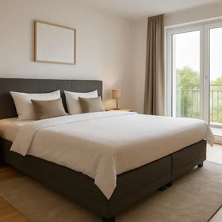 Strandhaus, Bis Zu 8 Personen, Mit Garten, 250 Meter Fusslaeufig Zum Holiday home Lembruch