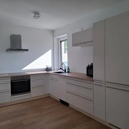 Strandhaus, Bis Zu 8 Personen, Mit Garten, 250 Meter Fusslaeufig Zum *