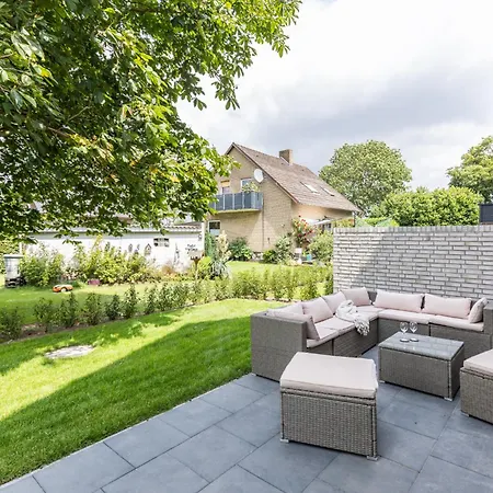Ferienhaus Strandhaus, Bis Zu 8 Personen, Mit Garten, 250 Meter Fussläufig Zum *