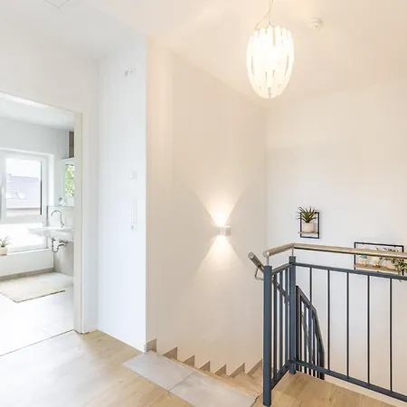 Strandhaus, Bis Zu 8 Personen, Mit Garten, 250 Meter Fusslaeufig Zum Hébergement de vacances