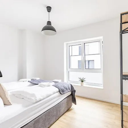 Strandhaus, Bis Zu 8 Personen, Mit Garten, 250 Meter Fusslaeufig Zum *