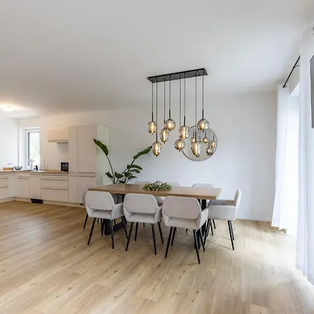 Strandhaus, Bis Zu 8 Personen, Mit Garten, 250 Meter Fusslaeufig Zum 度假居