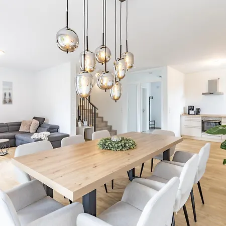 Strandhaus, Bis Zu 8 Personen, Mit Garten, 250 Meter Fussläufig Zum Ferienhaus *