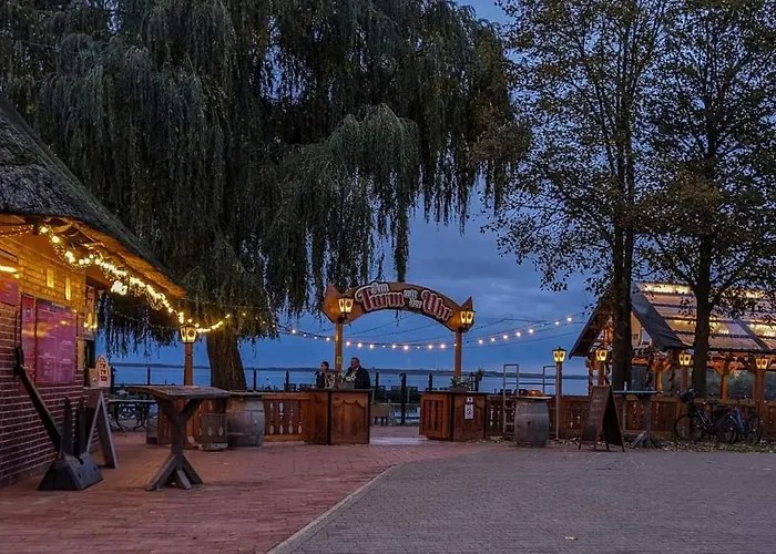 Strandhaus, Bis Zu 8 Personen, Mit Garten, 250 Meter Fusslaeufig Zum בית נופש למברוך