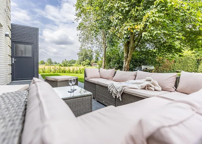 Nyaraló Strandhaus, Bis Zu 8 Personen, Mit Garten, 250 Meter Fusslaeufig Zum Lembruch